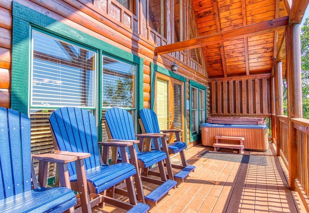 A Higher Calling, 1089 Of Free Area Attraction Tickets For Each Paid Day, Dollywood And More! Pigeon Forge Ngoại thất bức ảnh