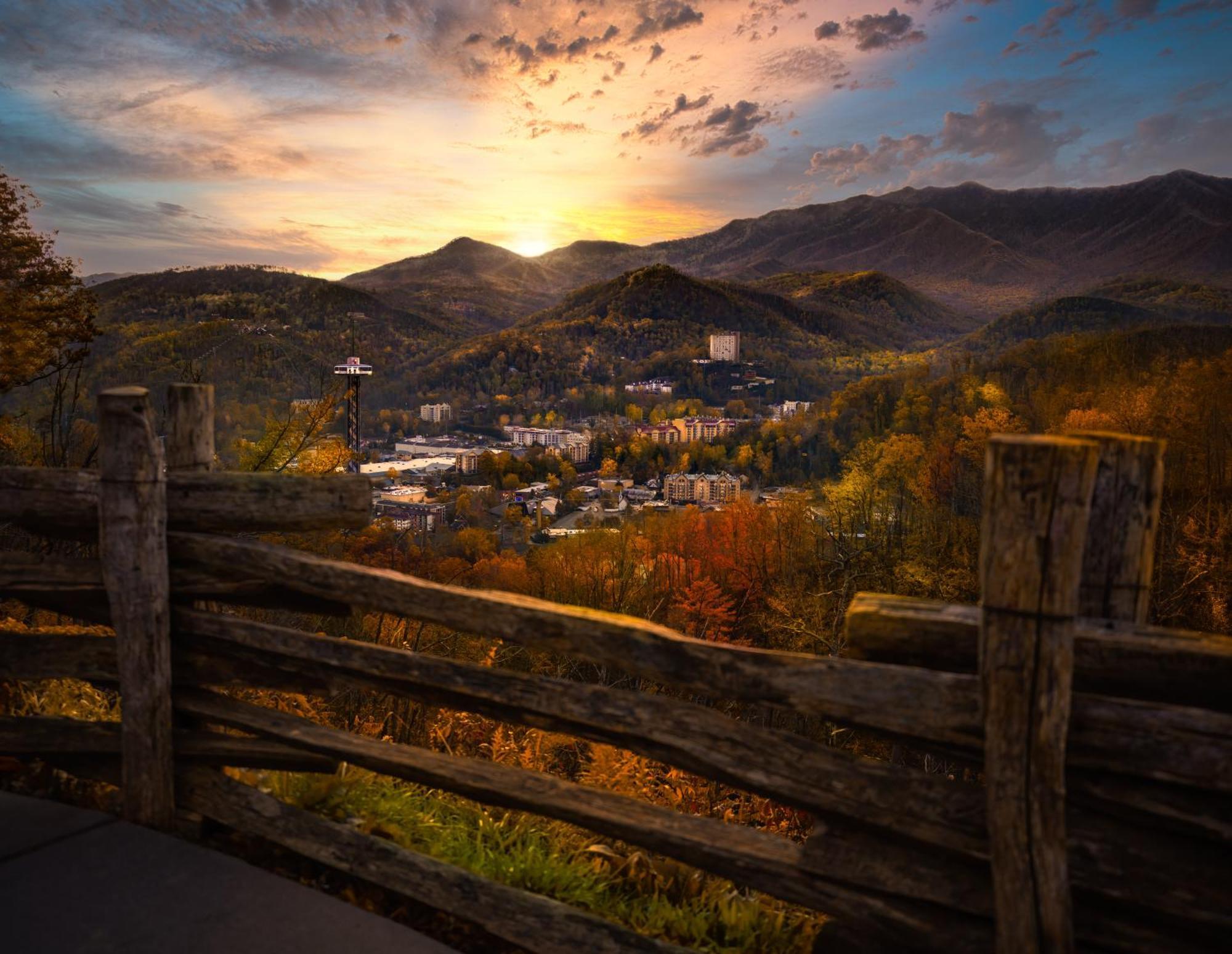 A Higher Calling, 1089 Of Free Area Attraction Tickets For Each Paid Day, Dollywood And More! Pigeon Forge Ngoại thất bức ảnh